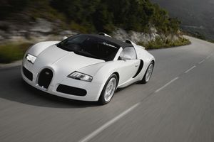 Bugatti veyron nissan gt r на улицах москвы видео