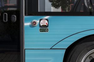 Дай дорогу дурачине чтоб не получить битой по голове