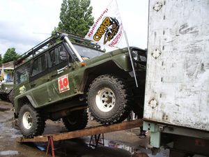 Джип триал по бездорожью к шоколадному счастью
