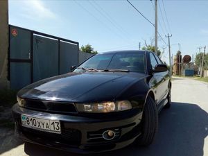 Митсубиши galant. необычное рядом (митсубиши, galant, необычный) Митсубиши galant. необычное рядом