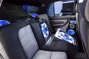 Производителям некуда девать машины