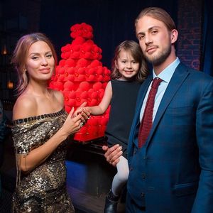 Себя возлюбленного застраховали?