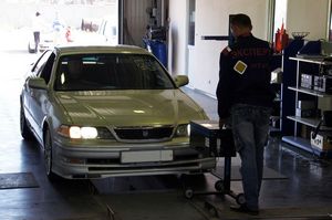 Судебные приставы воспретят должникам проходить техосмотр