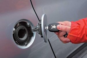 Вода в бензобаке,авто, ремонт